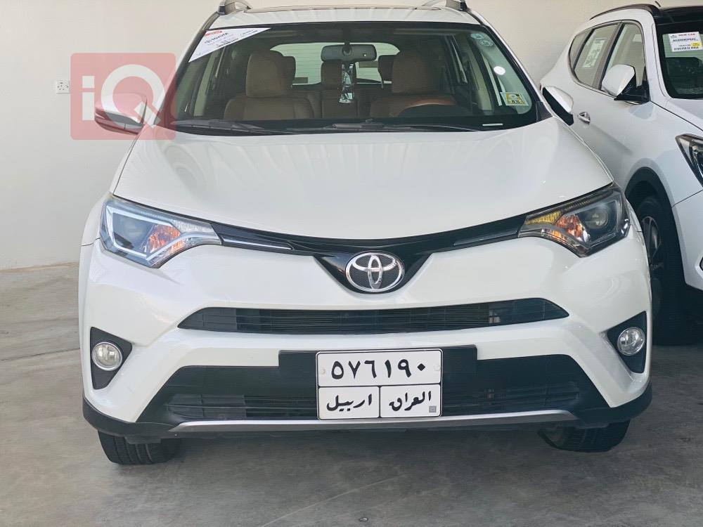 تۆیۆتا ڕاڤ 4